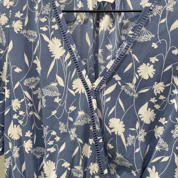 Floral Faux Wrap Top - Picture 3 of 5